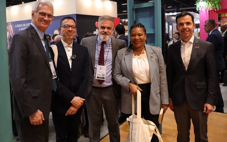 Margareth Menezes, Sevani de Matos, Juan David Correa, Guillermo Rivera e Ricardo Gentil prestigiam o espaço das Edições Sesc