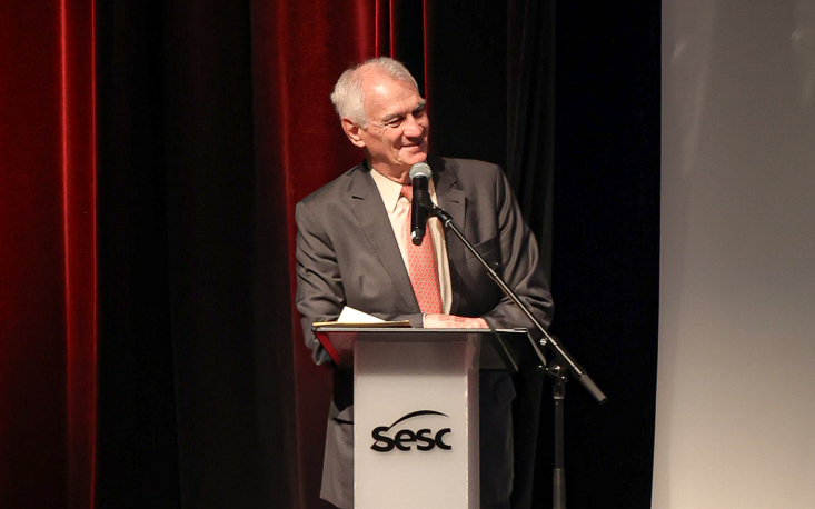 Para com Ivo Dall’Acqua Júnior, presidente em exercício da FecomercioSP, as pessoas estão habituadas a um mundo onde a interdependência moldou a forma de produzir, consumir e competir, mas isso muda de forma célere