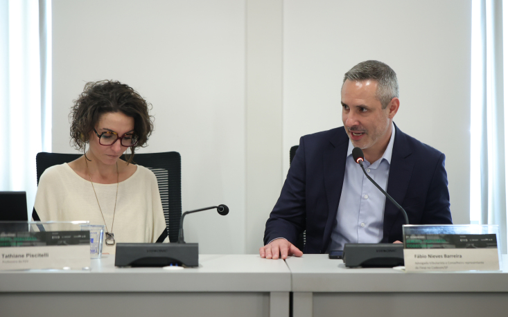 Fábio Nieves Barreira media o painel sobre os regimes diferenciados e específicos. (Foto: Edilson Dias/FecomercioSP)