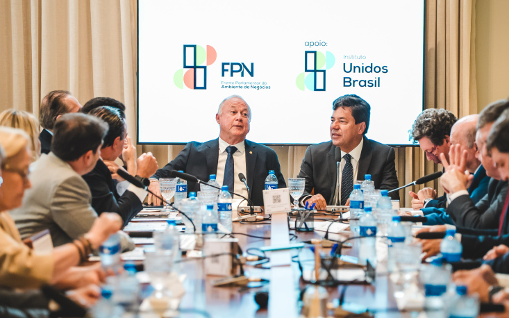 Entidades e relator da PEC da escala 6x1 alertam para custo excessivo sobre emprego e empresas