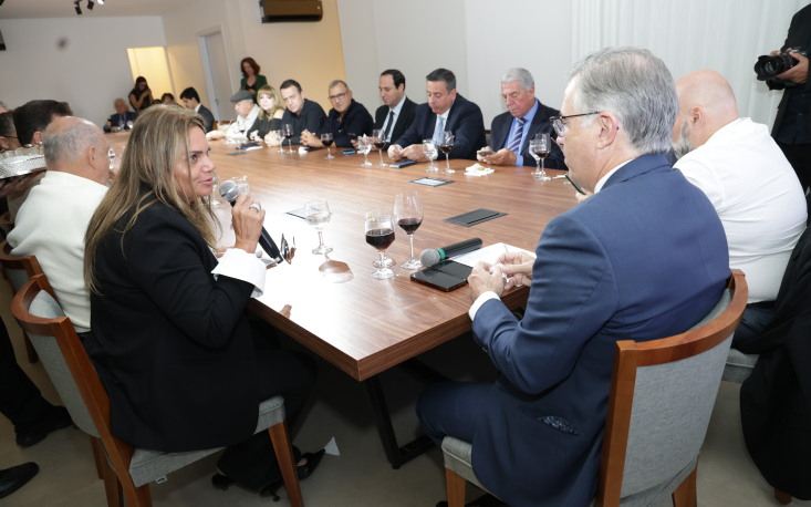 Empres&aacute;rios defenderam a preval&ecirc;ncia da negocia&ccedil;&atilde;o coletiva 