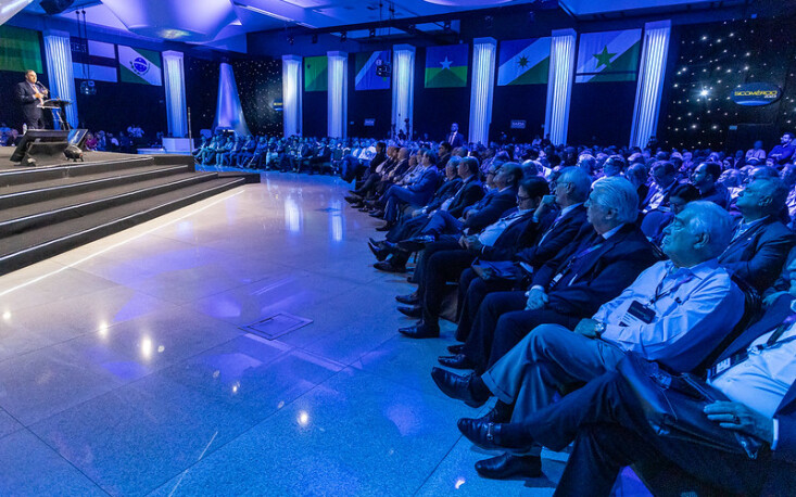 64b184e1629f7-barroso2_palco_sincomercio Sincomercio 2023 foi promovido pela Confederação Nacional do Comércio de Bens, Serviços e Turismo (CNC)