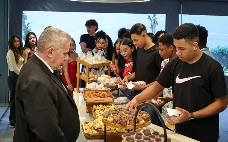 6849d7c47d031-edilson_dias_17185 Depois de aprender, uma pausa para o lanche (Imagem: Edilson Dias)
