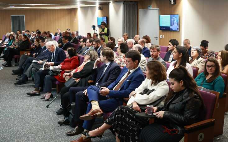 68d2ef66de1d9-plateia A plateia do auditório recebeu convidados ilustres de diversas áreas do conhecimento (Imagem: Edilson Dias)