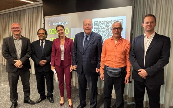 6908df42e6db5-img_20251103_wa0005 Paulo Ribeiro Pacello (Sefaz/SP), Benedicto David Filho (Sescon-SP), Daniela Karasek Quaresma de Moura (Receita Estadual), Márcio Olívio Fernandes da Costa (FecomercioSP), Claudio Roberto Alves Ferreira (Deat) e Fernando Gasparotto Puccinelli (Deat)