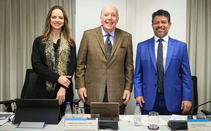 Kalinka Bravo, Márcio Olívio Fernandes da Costa e André Felix Ricotta discutem os principais impactos das novas regras tributárias para as empresas (Foto: Edilson Dias)
